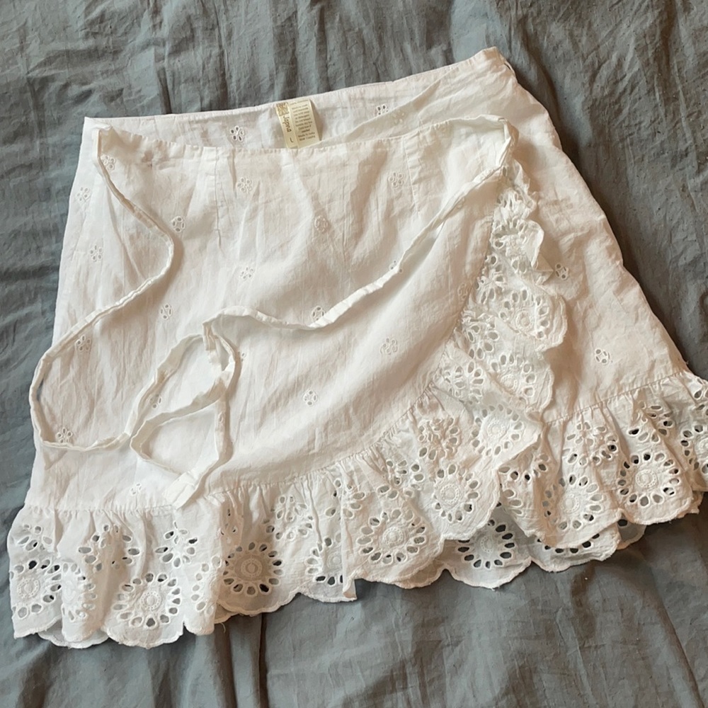 Gorgeous Wrap Lace Skirt!